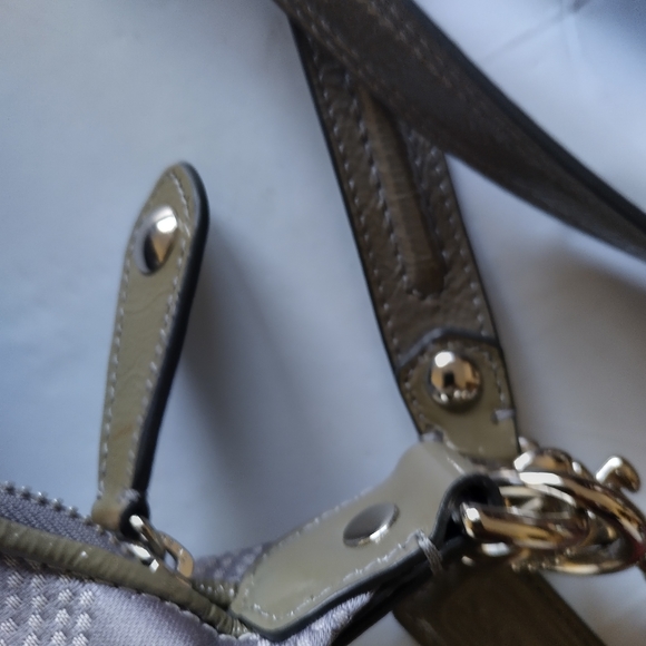 COACH Ashley Dotted Silver/Grey Convertible Hobo bag - Picture 4 of 10